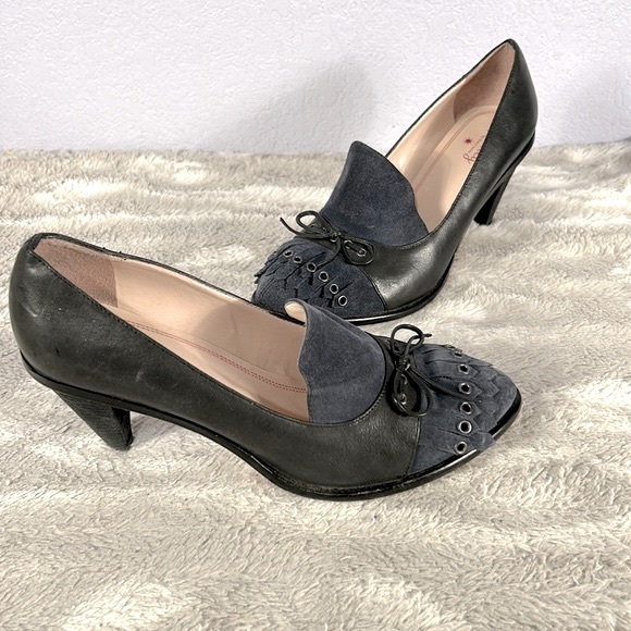 Plenty Tracy Reese Gilda Heels Black leather Navy suede, Kiltie Bows sz … - Picture 2 of 10